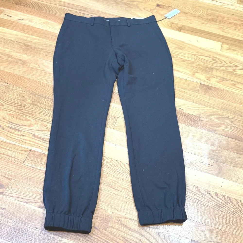 Laboratory Lord & Taylor Man Black Jogger Pants 33x30  NWT
